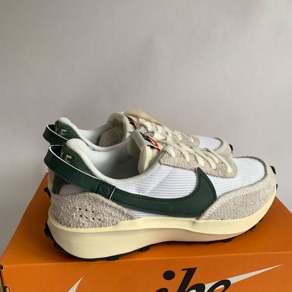 Nike Waffle Debut Women's Shoes White Vintage Green New in Box - Picture 8 of 13